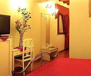 Sweet Dream Trevi Bed & Breakfast