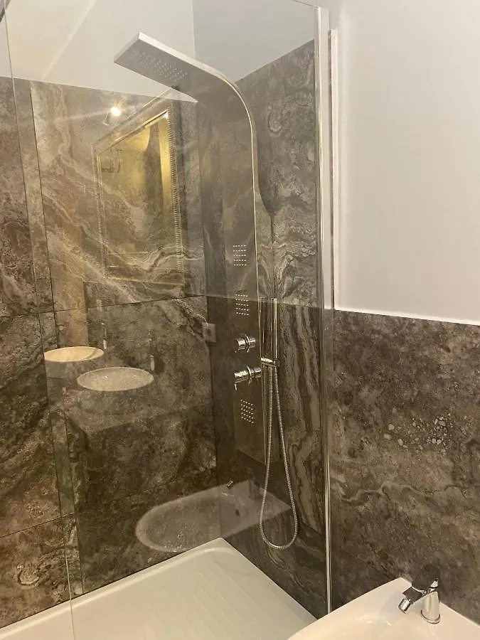 Bed & Breakfast Trevi Rooms In Rome Italy